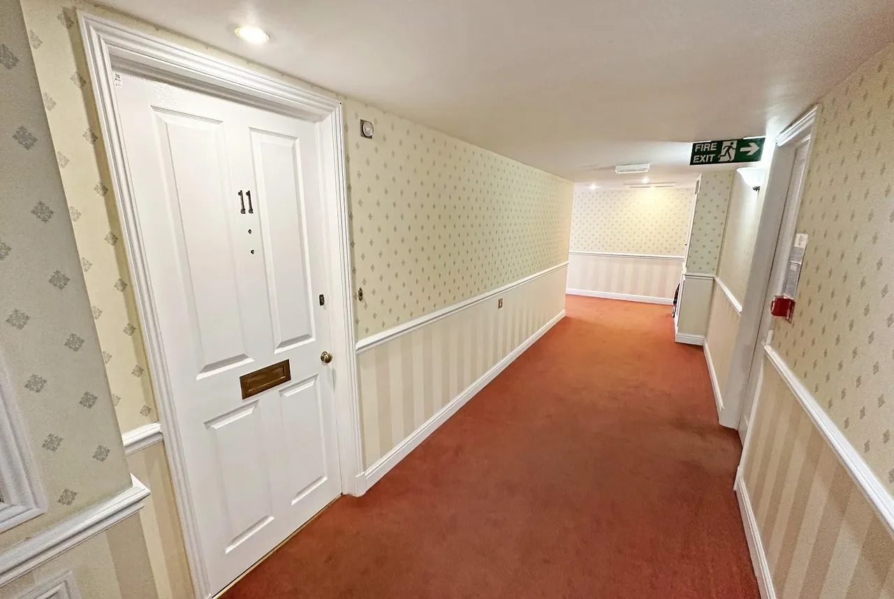 Racefield Road, Altrincham WA14 4AP, photo 17