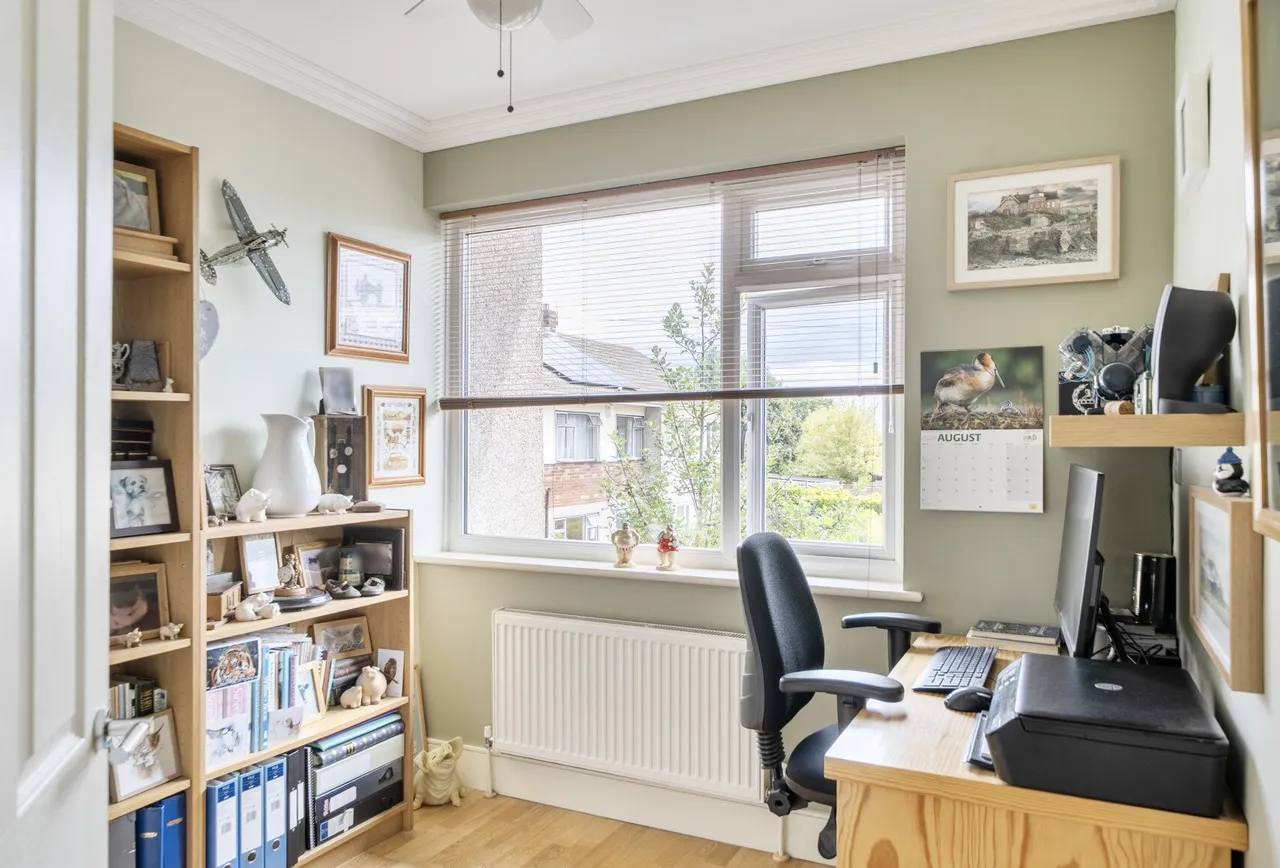 Colston Close, Gloucestershire, Winterbourne Down, BS36 1EW, photo 12
