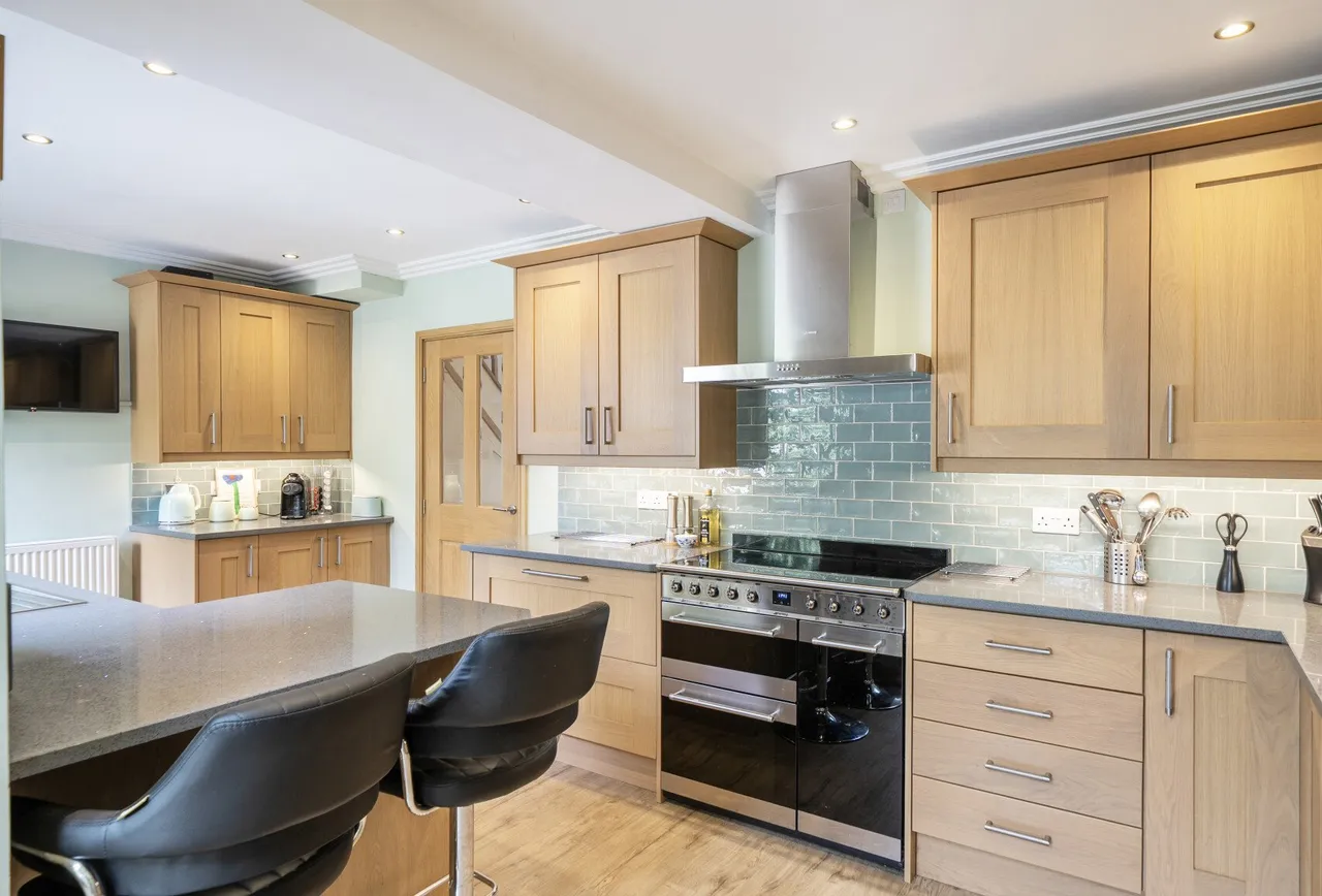 Colston Close, Gloucestershire, Winterbourne Down, BS36 1EW, photo 5
