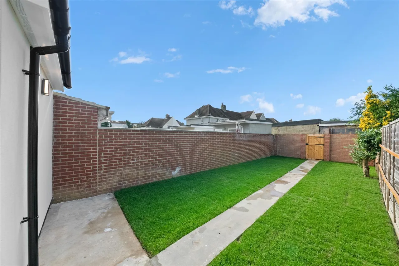 Cromwell Road, Hounslow, photo 14