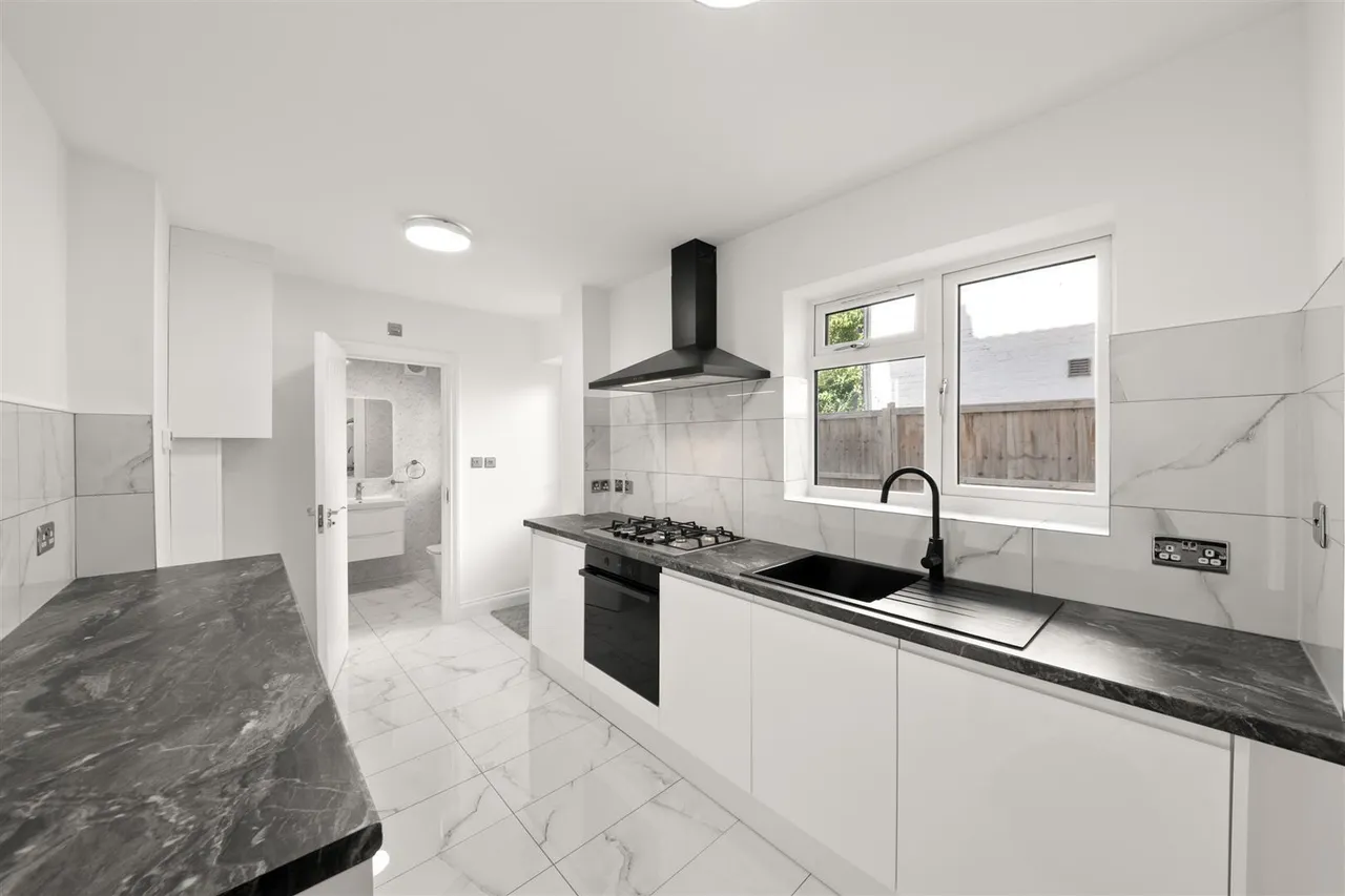 Cromwell Road, Hounslow, photo 2
