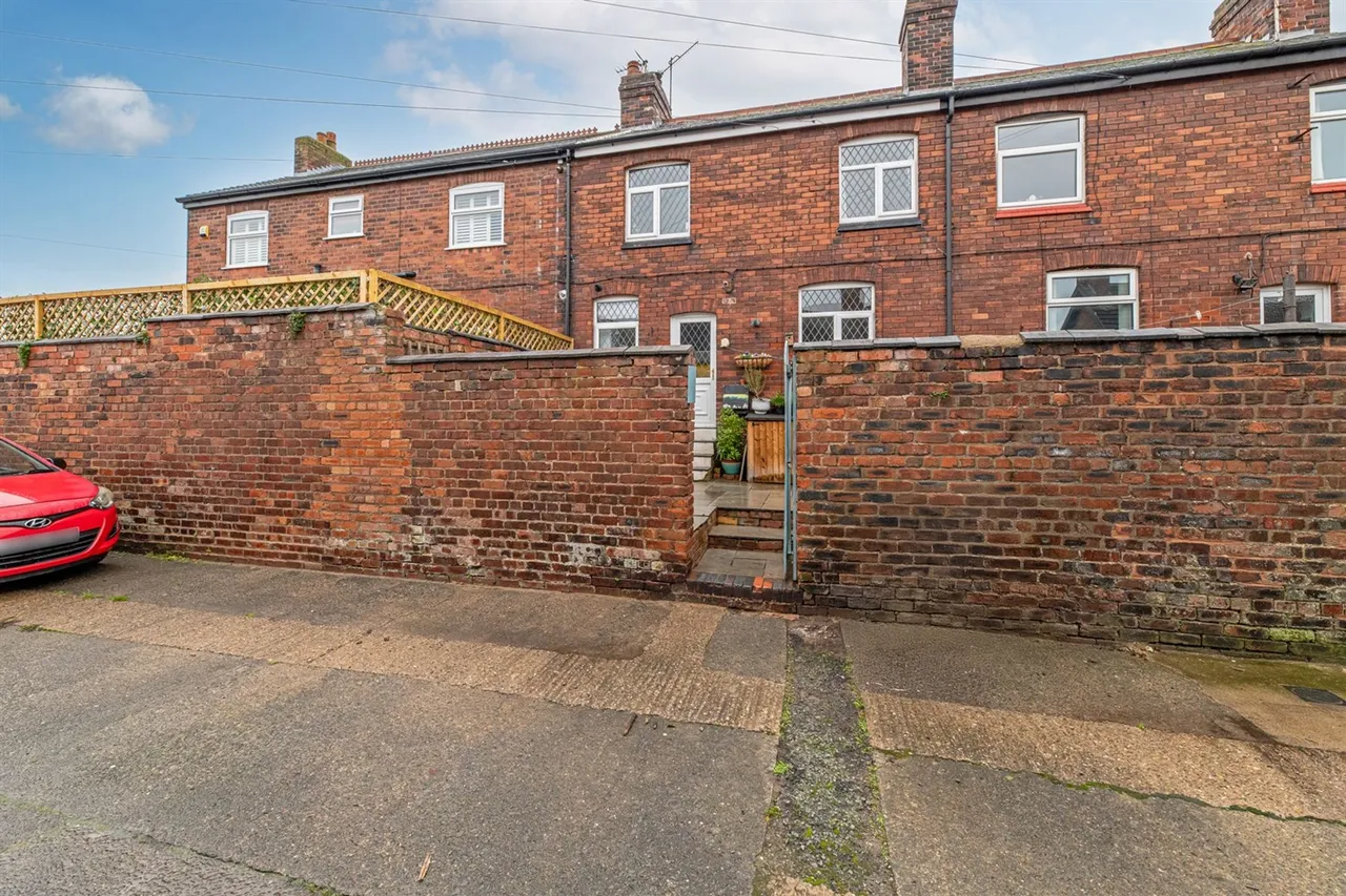 Back Crosland Terrace, Frodsham, photo 18