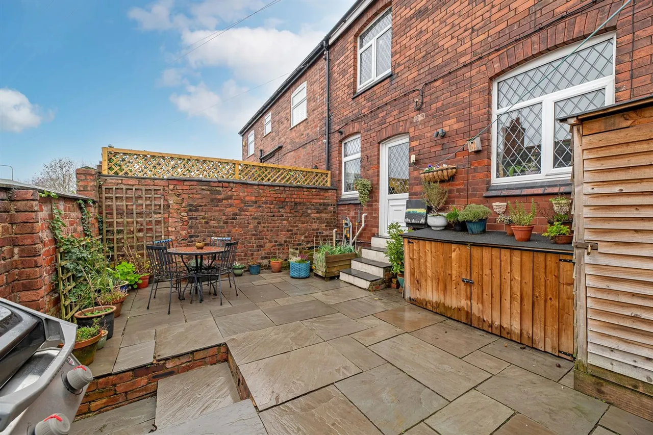 Back Crosland Terrace, Frodsham, photo 16