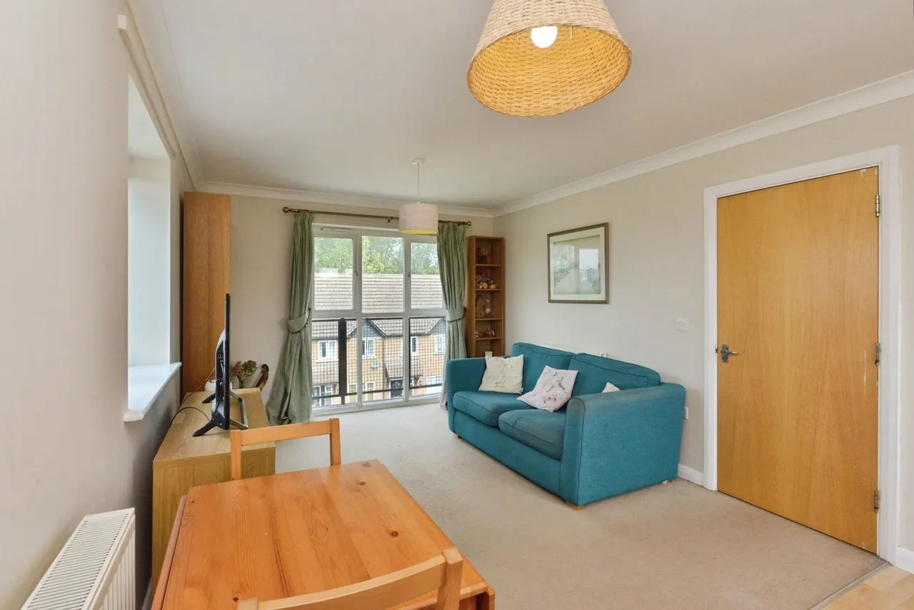 Hutton Avenue, Oldbrook, Milton Keynes, Buckinghamshire, MK6, photo 15