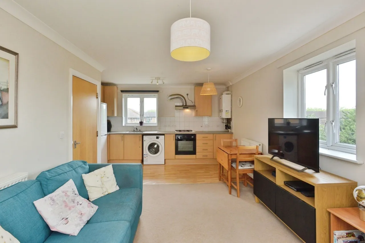 Hutton Avenue, Oldbrook, Milton Keynes, Buckinghamshire, MK6, photo 18