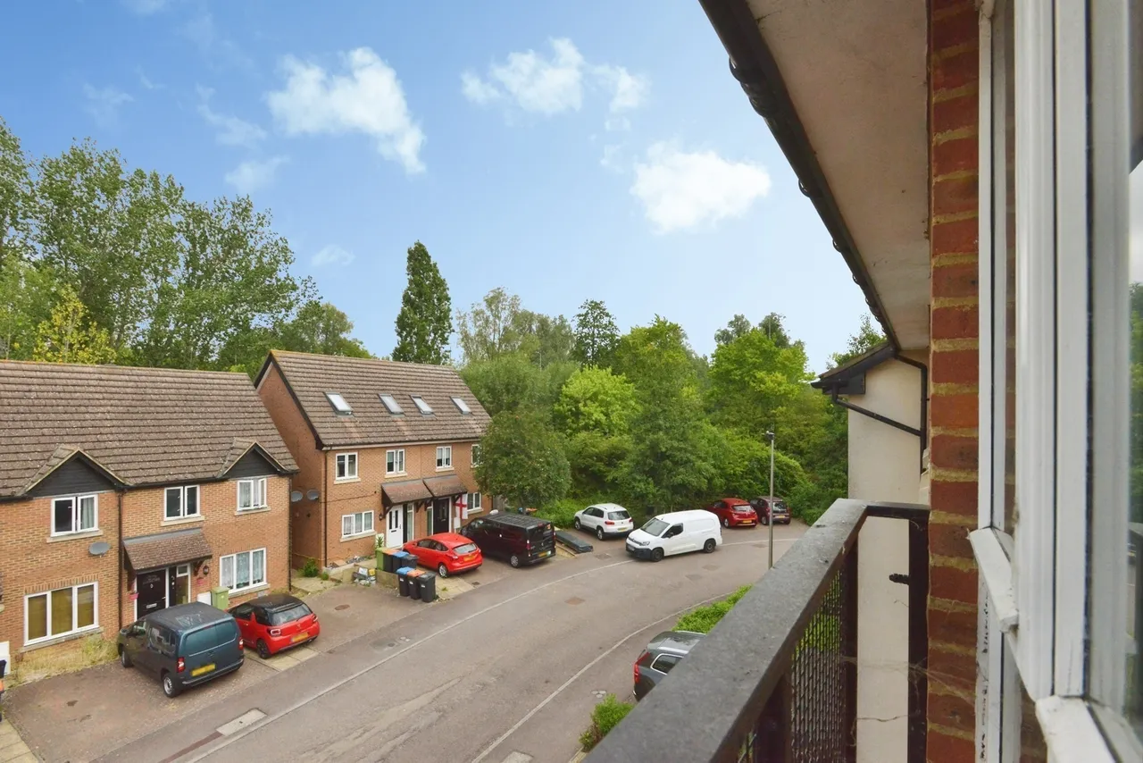 Hutton Avenue, Oldbrook, Milton Keynes, Buckinghamshire, MK6, photo 5