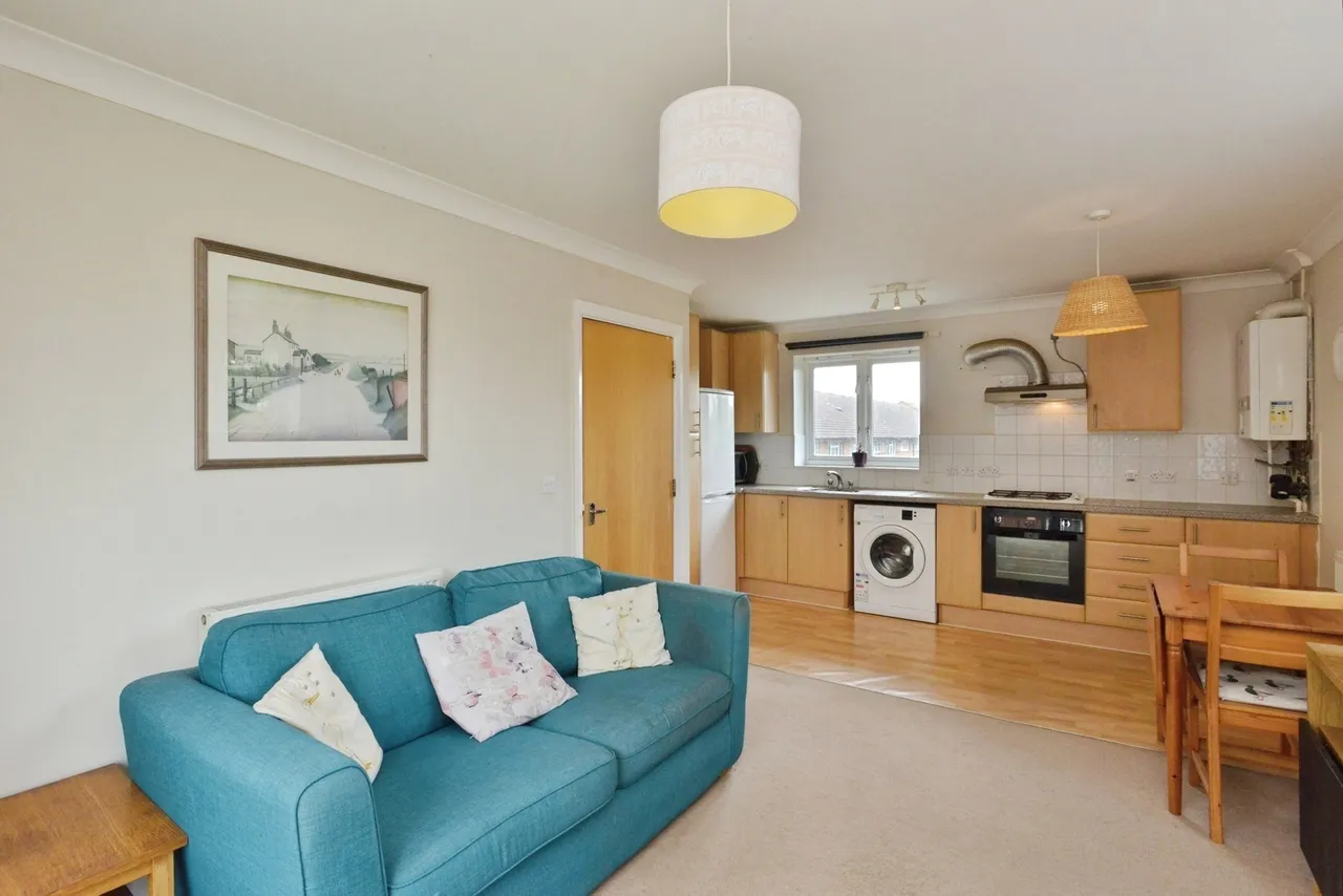 Hutton Avenue, Oldbrook, Milton Keynes, Buckinghamshire, MK6, photo 20