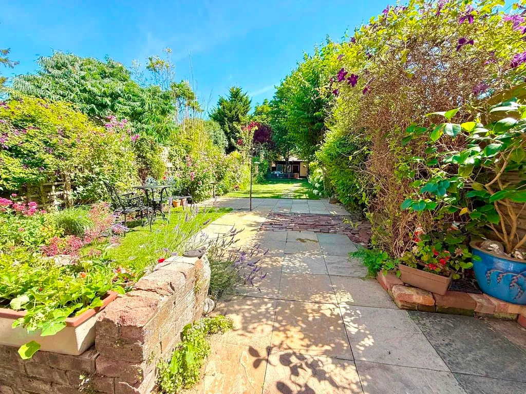 Kirby Road, Dunstable LU6 3JH, photo 18