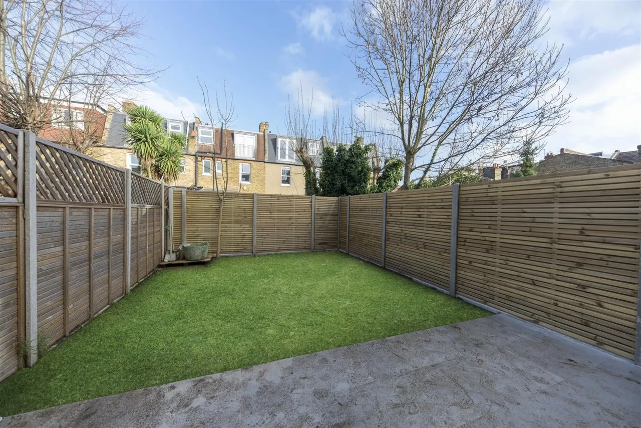 Sandringham Avenue, London SW20 8JY, photo 11