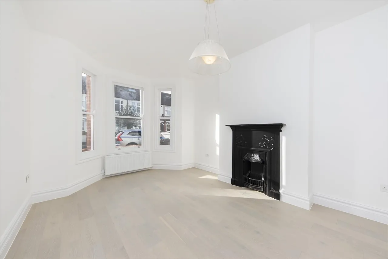 Sandringham Avenue, London SW20 8JY, photo 4