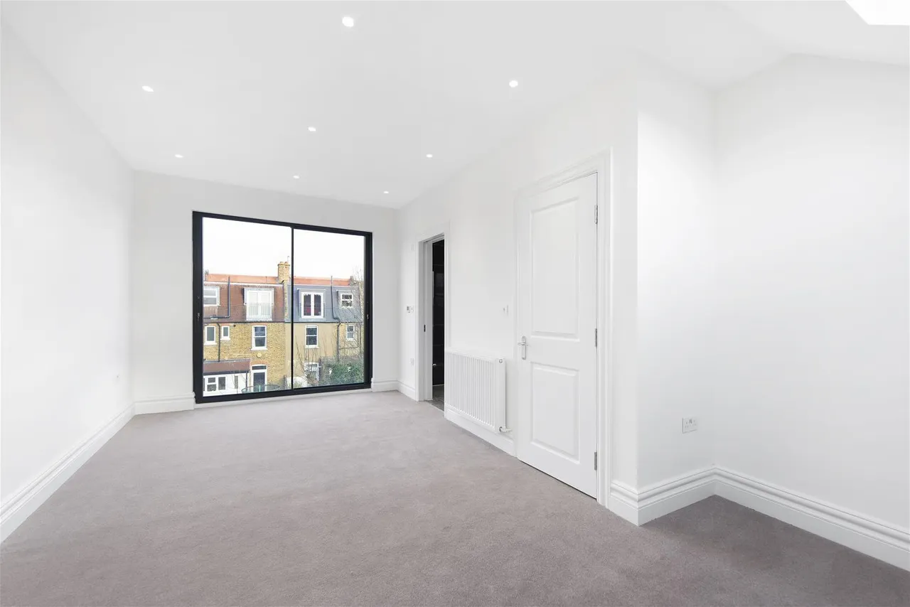 Sandringham Avenue, London SW20 8JY, photo 10