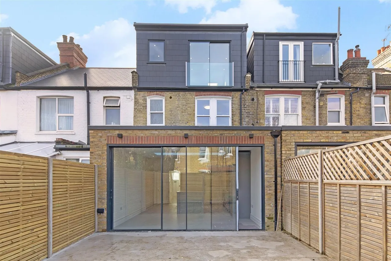 Sandringham Avenue, London SW20 8JY, photo 12