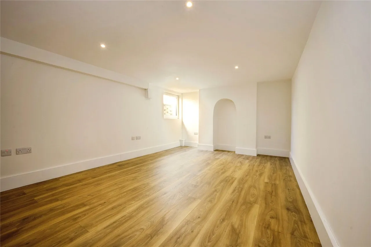 Dudley Street, LEIGHTON BUZZARD, Bedfordshire, LU7, photo 9