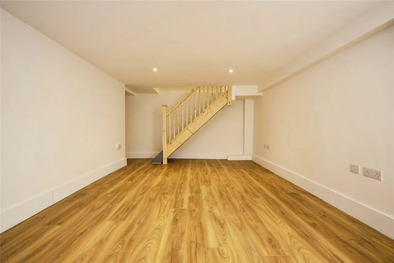 Dudley Street, LEIGHTON BUZZARD, Bedfordshire, LU7, photo 8