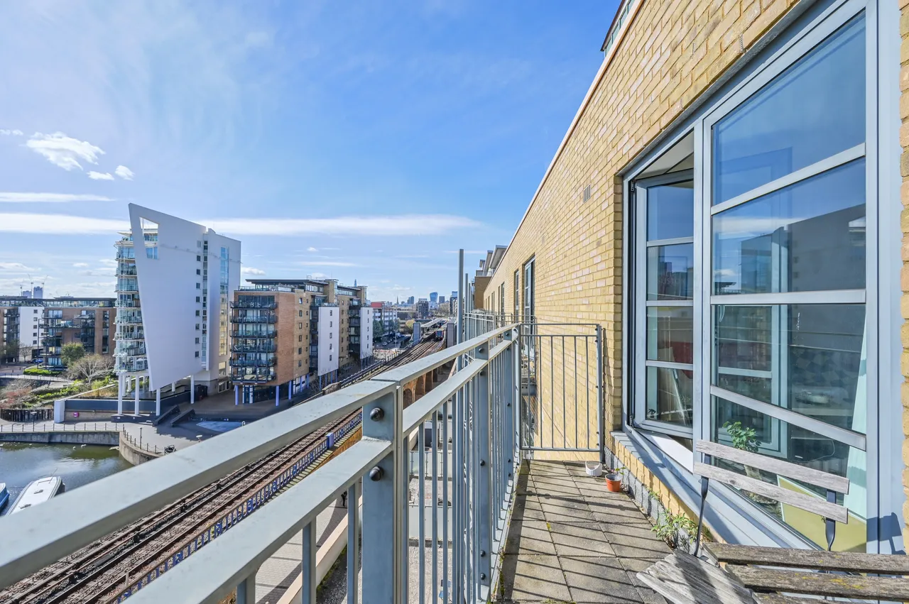 Flat 13, 600 Commercial Road, London, photo 5