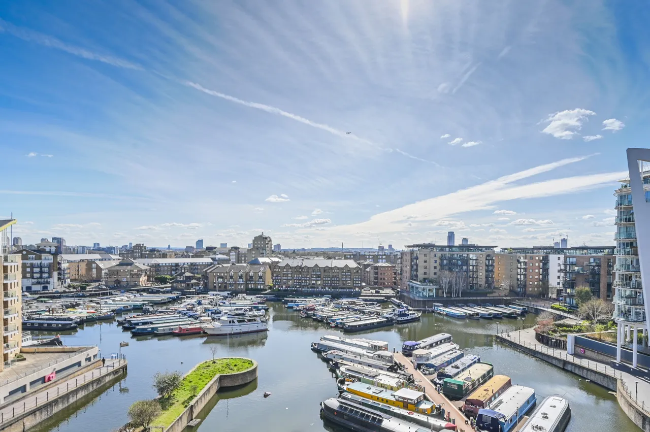 Flat 13, 600 Commercial Road, London, photo 12