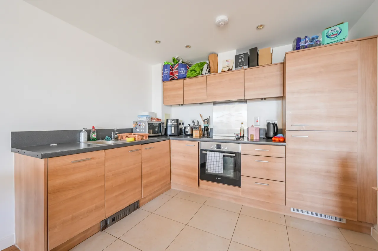 Flat 13, 600 Commercial Road, London, photo 2