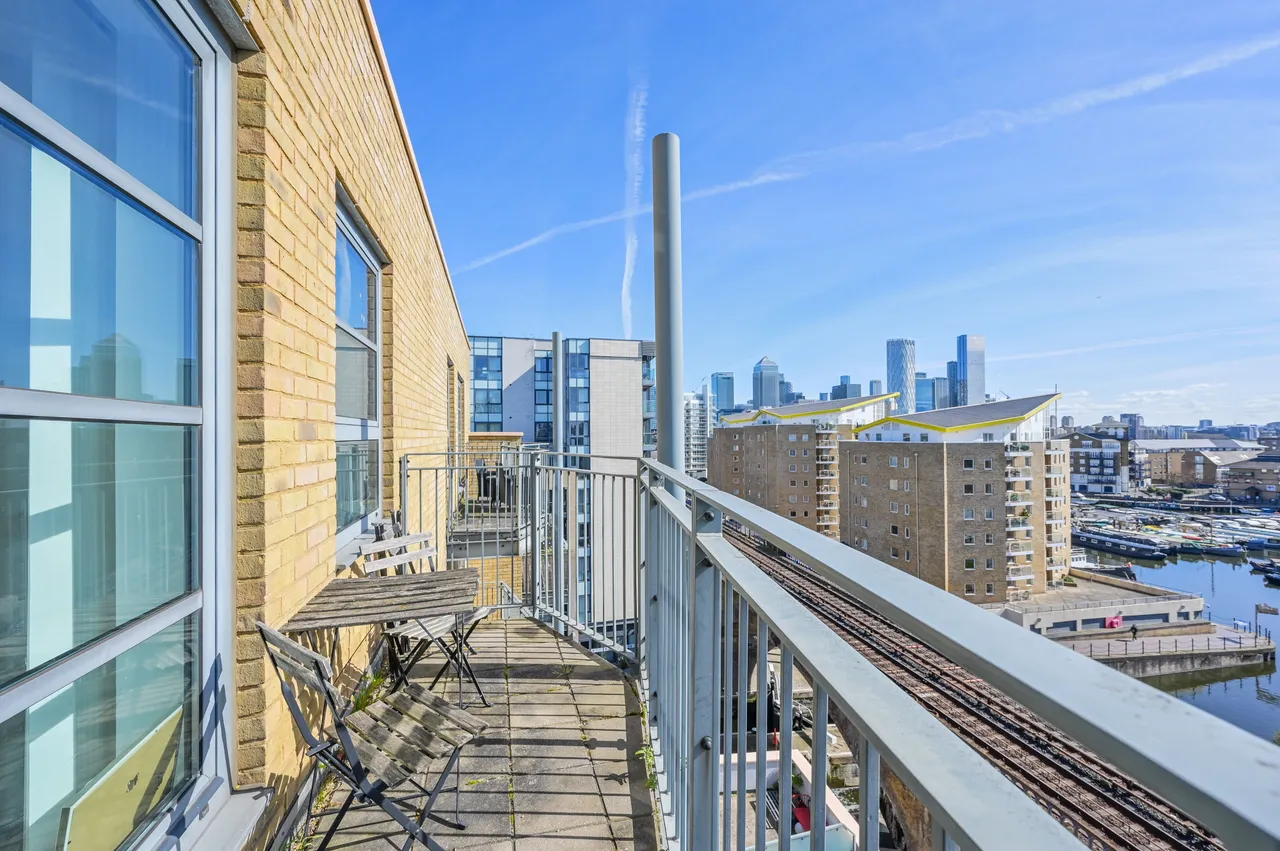 Flat 13, 600 Commercial Road, London, photo 11