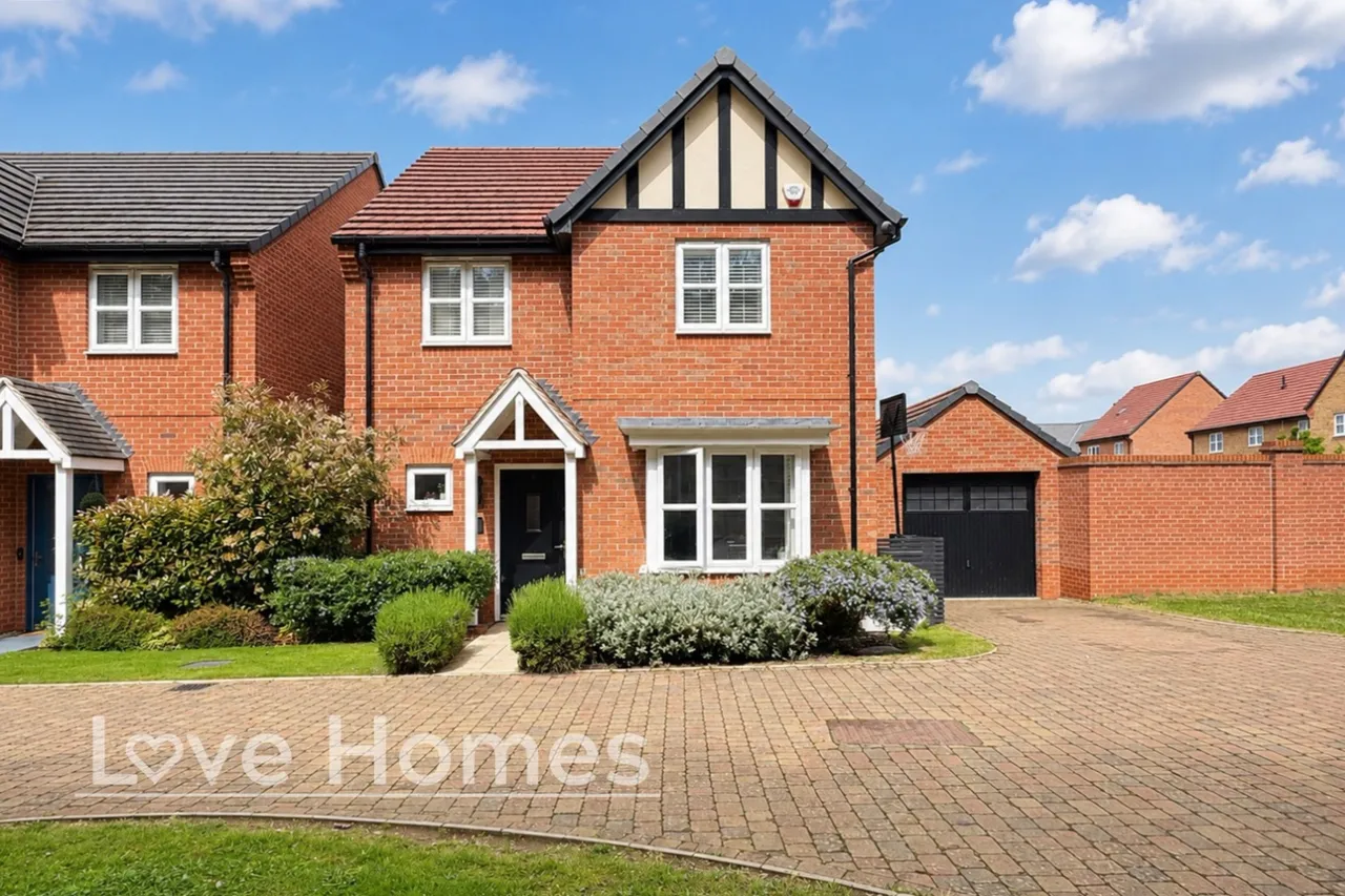 3 bed house for sale, Cleavers Edge, Ampthill