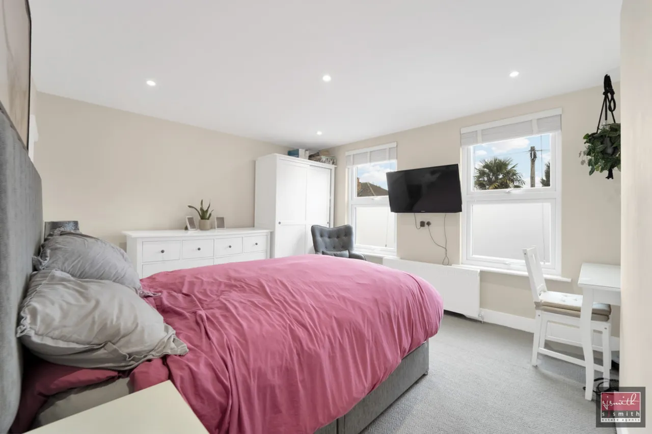 Wendover Road, Staines-upon-Thames, TW18, photo 5