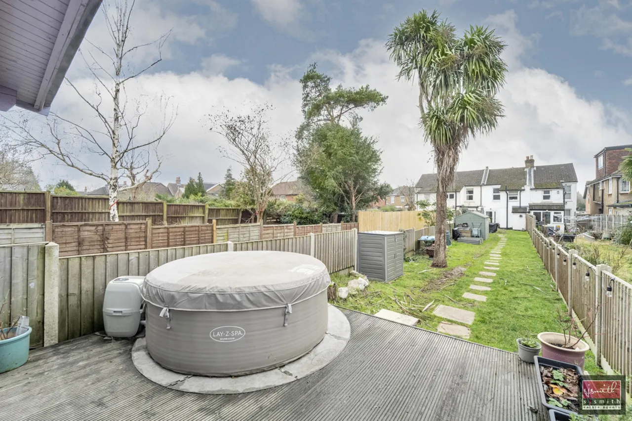 Wendover Road, Staines-upon-Thames, TW18, photo 14