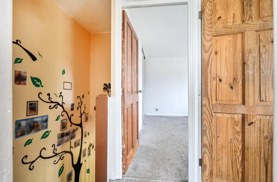 Longbrooke, Houghton Regis, LU5, photo 13