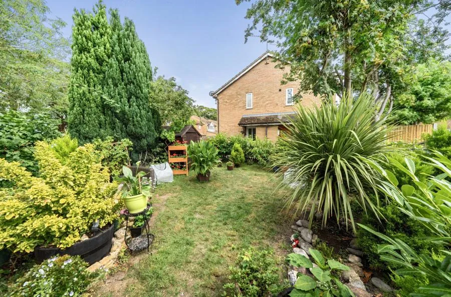 Longbrooke, Houghton Regis, LU5, photo 15
