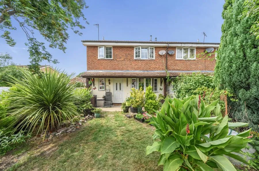 Longbrooke, Houghton Regis, LU5, photo 9