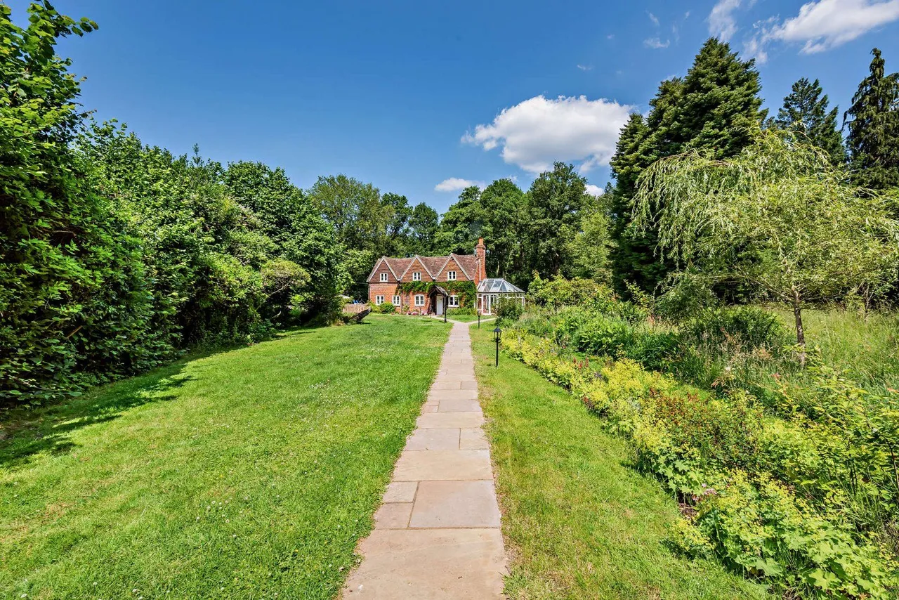 Goose Rye Road, Worplesdon, Guildford, GU3 3RQ, photo 12