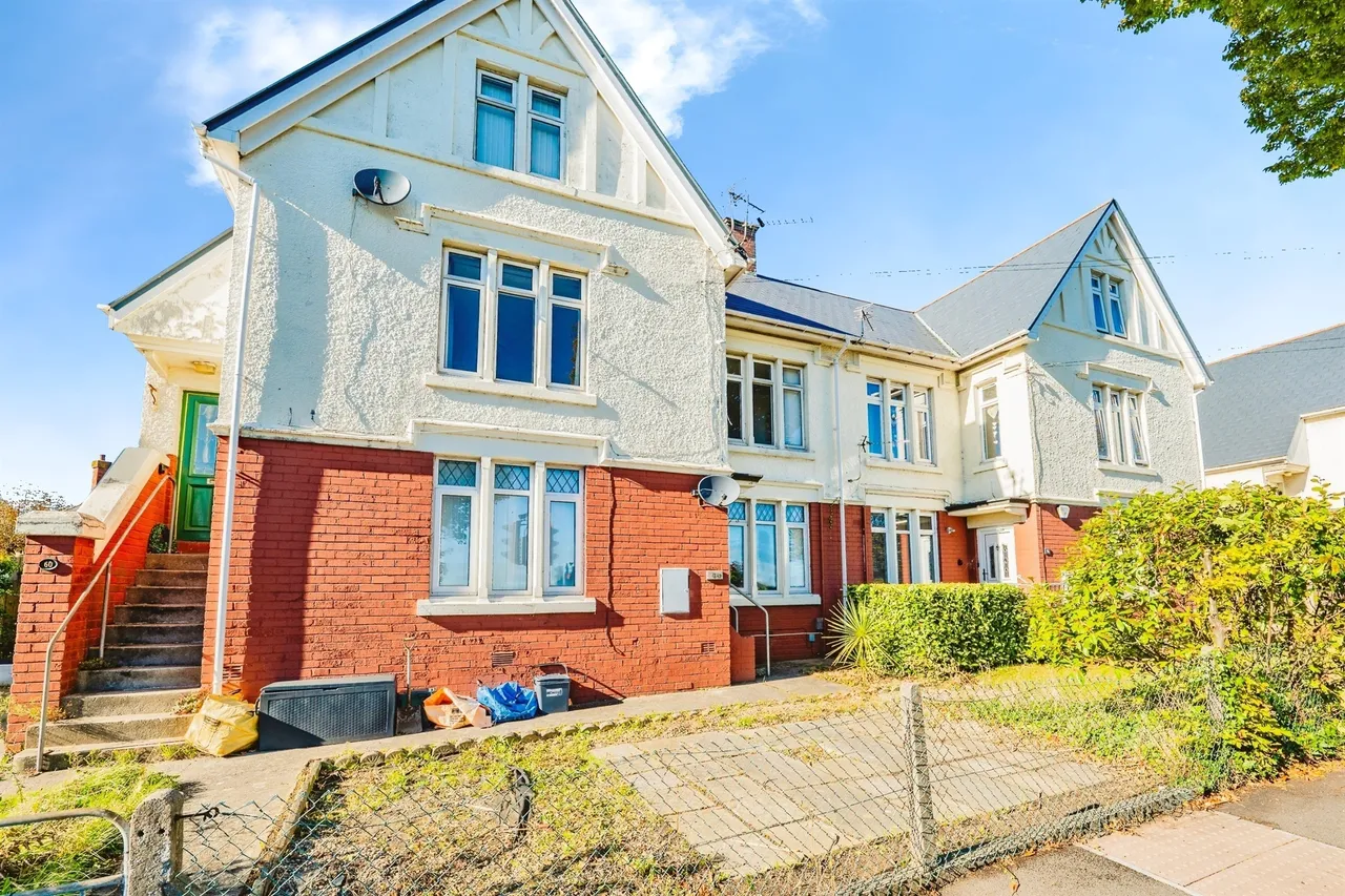 3 bed flat for sale, Jenner Road, Barry, CF62