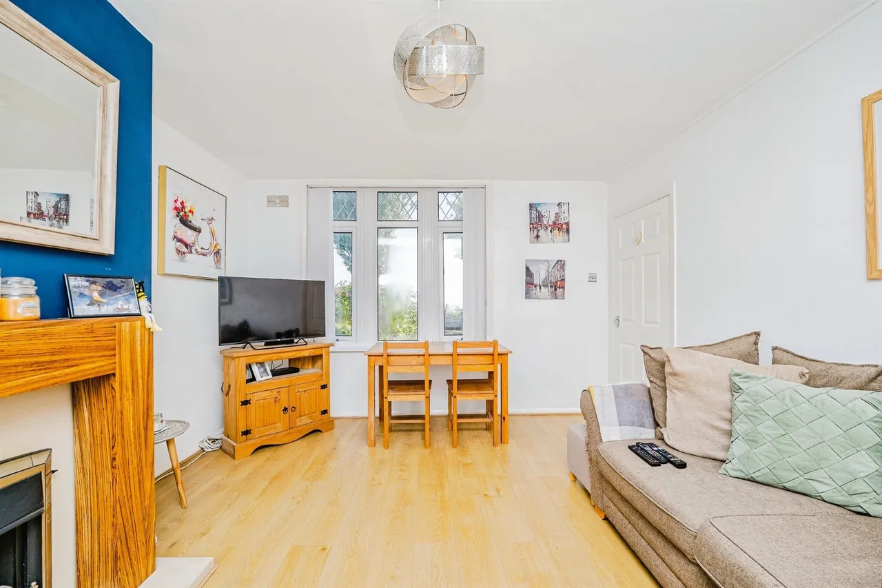 Jenner Road, Barry, CF62, photo 3
