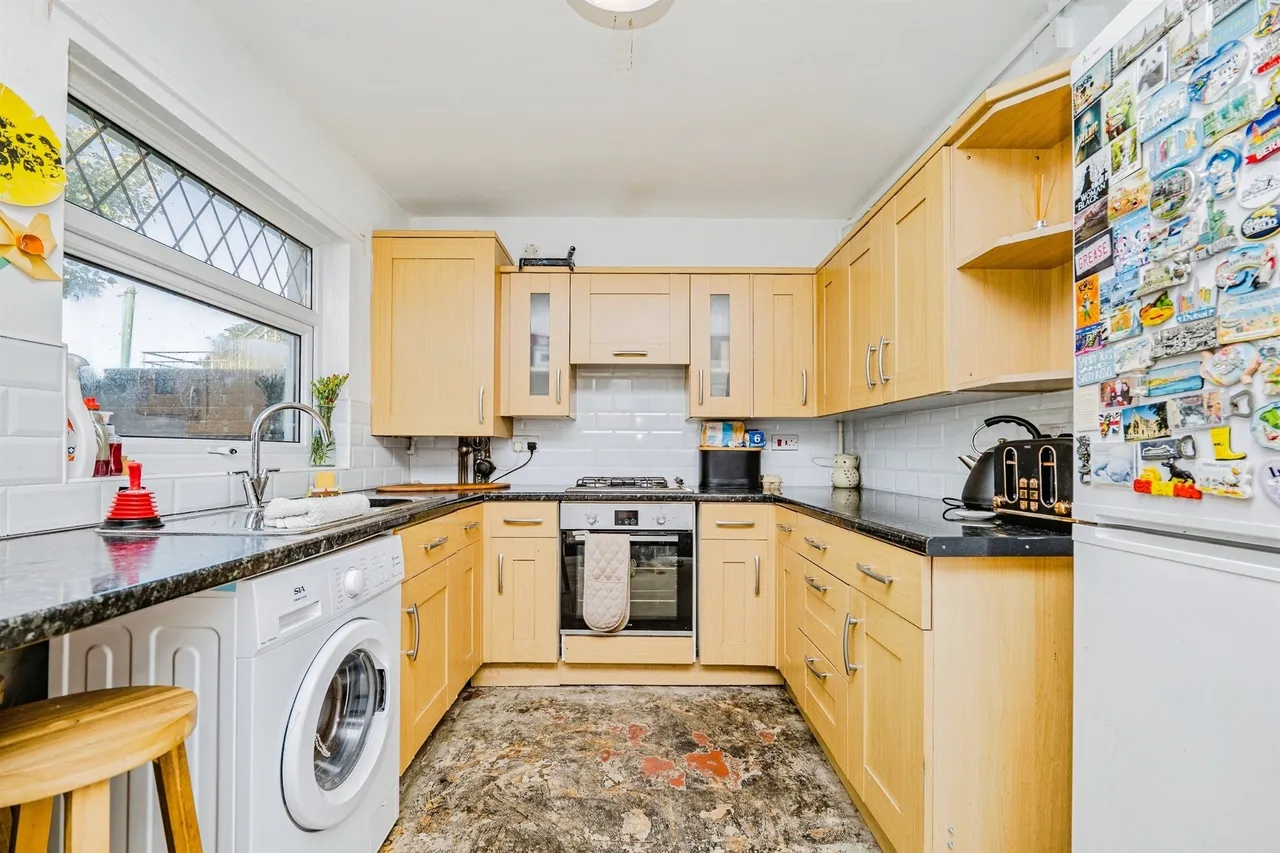 Jenner Road, Barry, CF62, photo 5