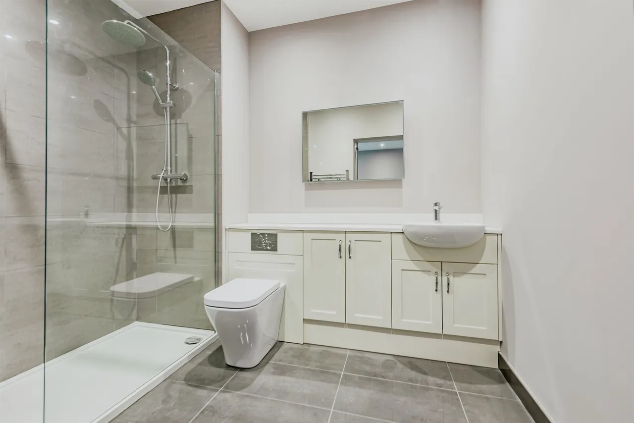 The Close, Horley, RH6, photo 7