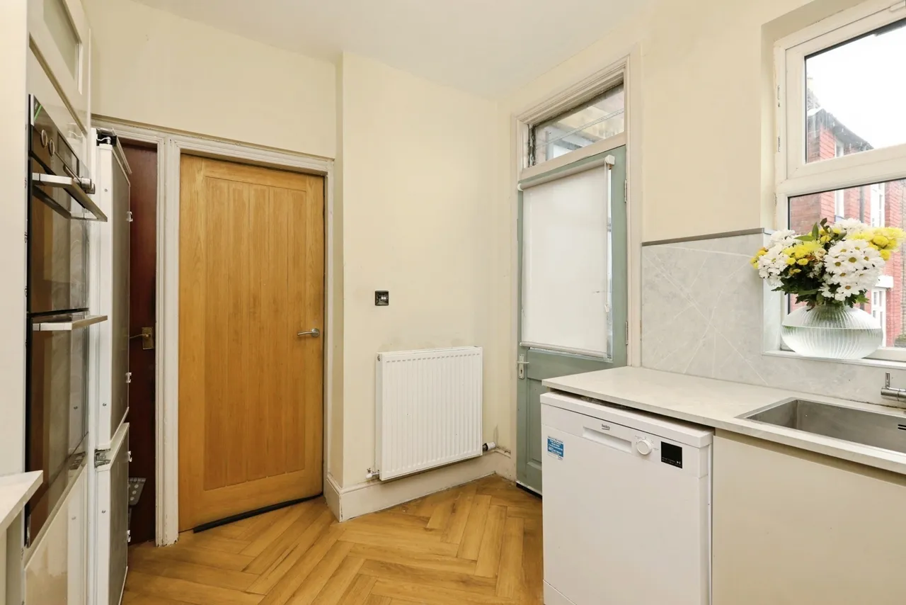 Dovedale Road, Sheffield, S7, photo 11