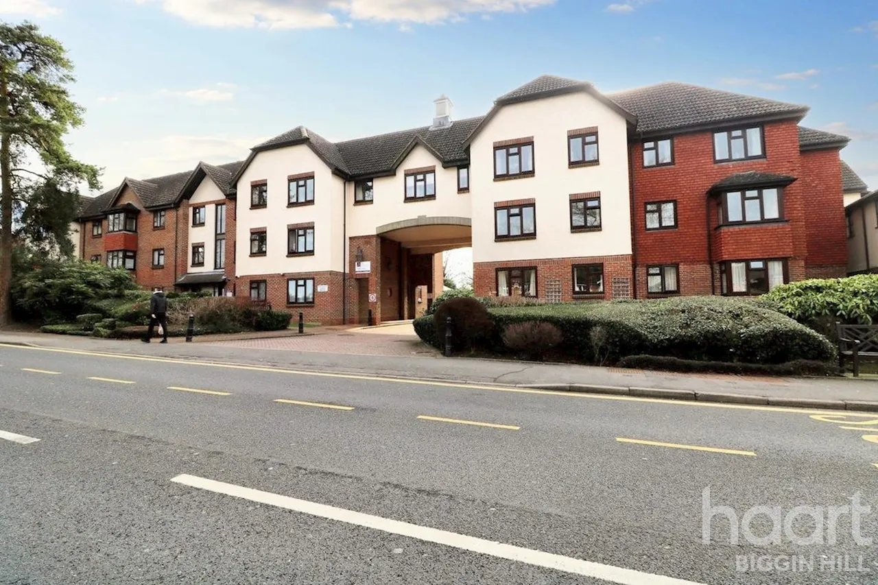 2 bed retirement property for sale, Main Road, Biggin Hill, TN16