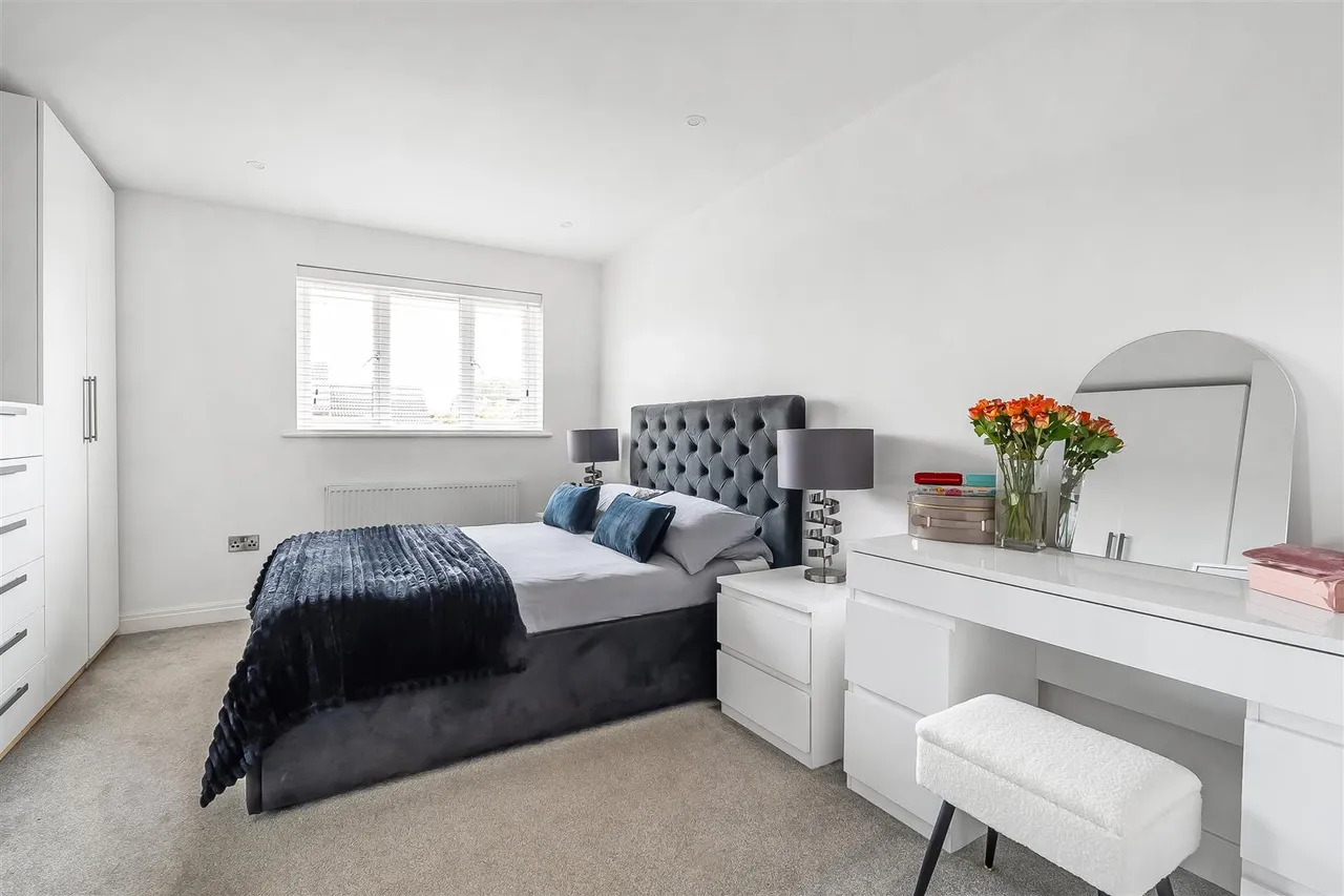 Copperfields, Fetcham, KT22, photo 6