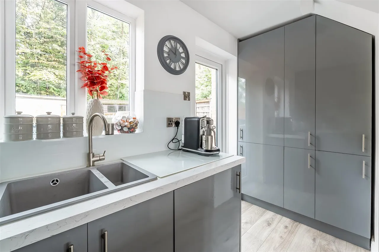 Copperfields, Fetcham, KT22, photo 9