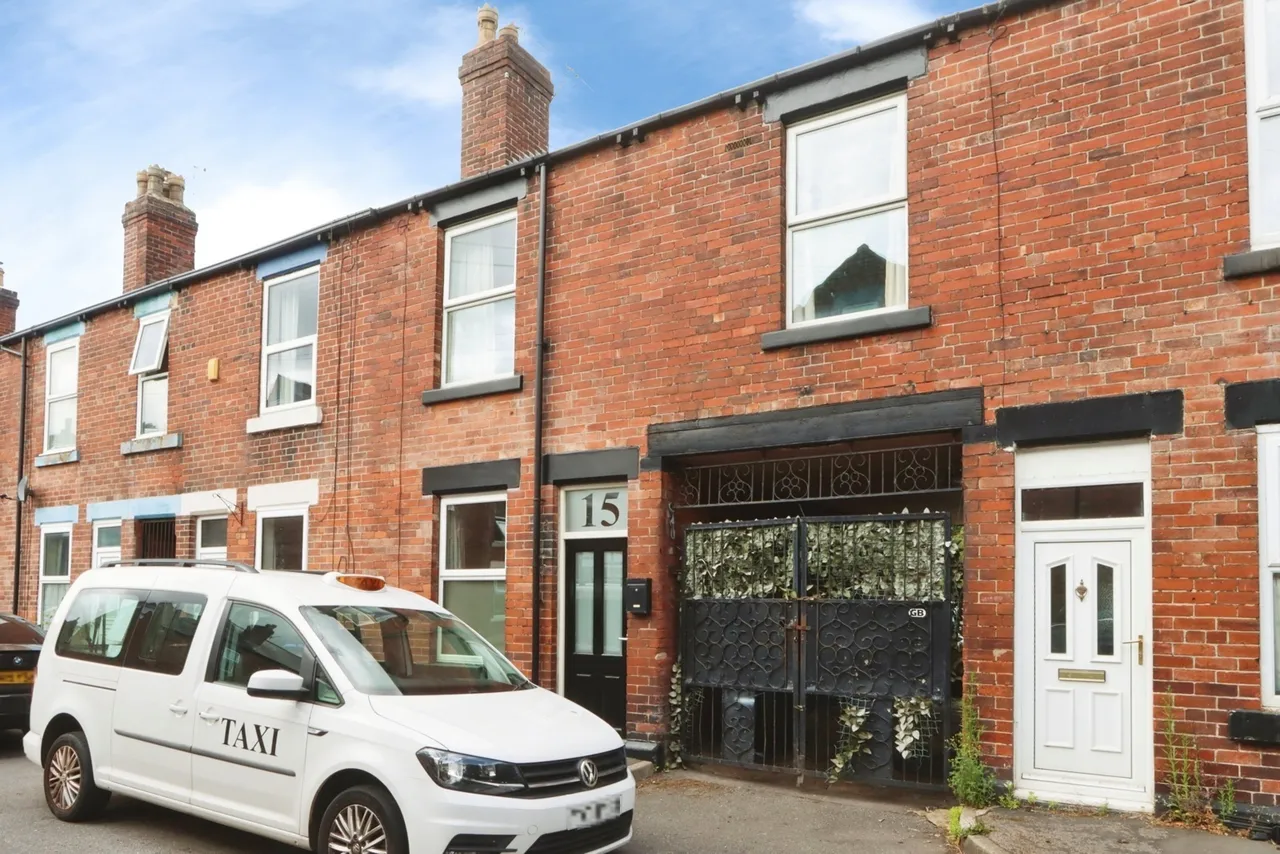 3 bed house for sale — Molloy Street, Sheffield, S8