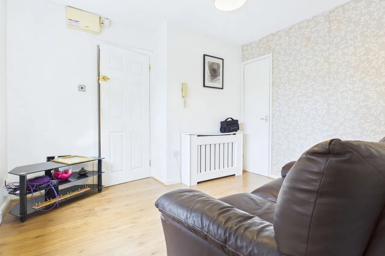 Hitchman Court, CV31, photo 5