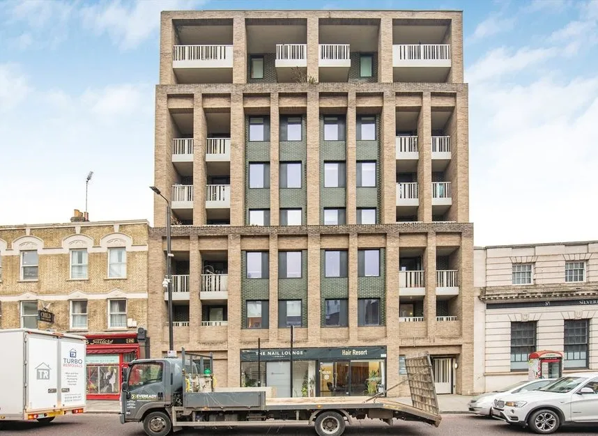 Wandsworth High Street, Wandsworth, SW18, photo 6