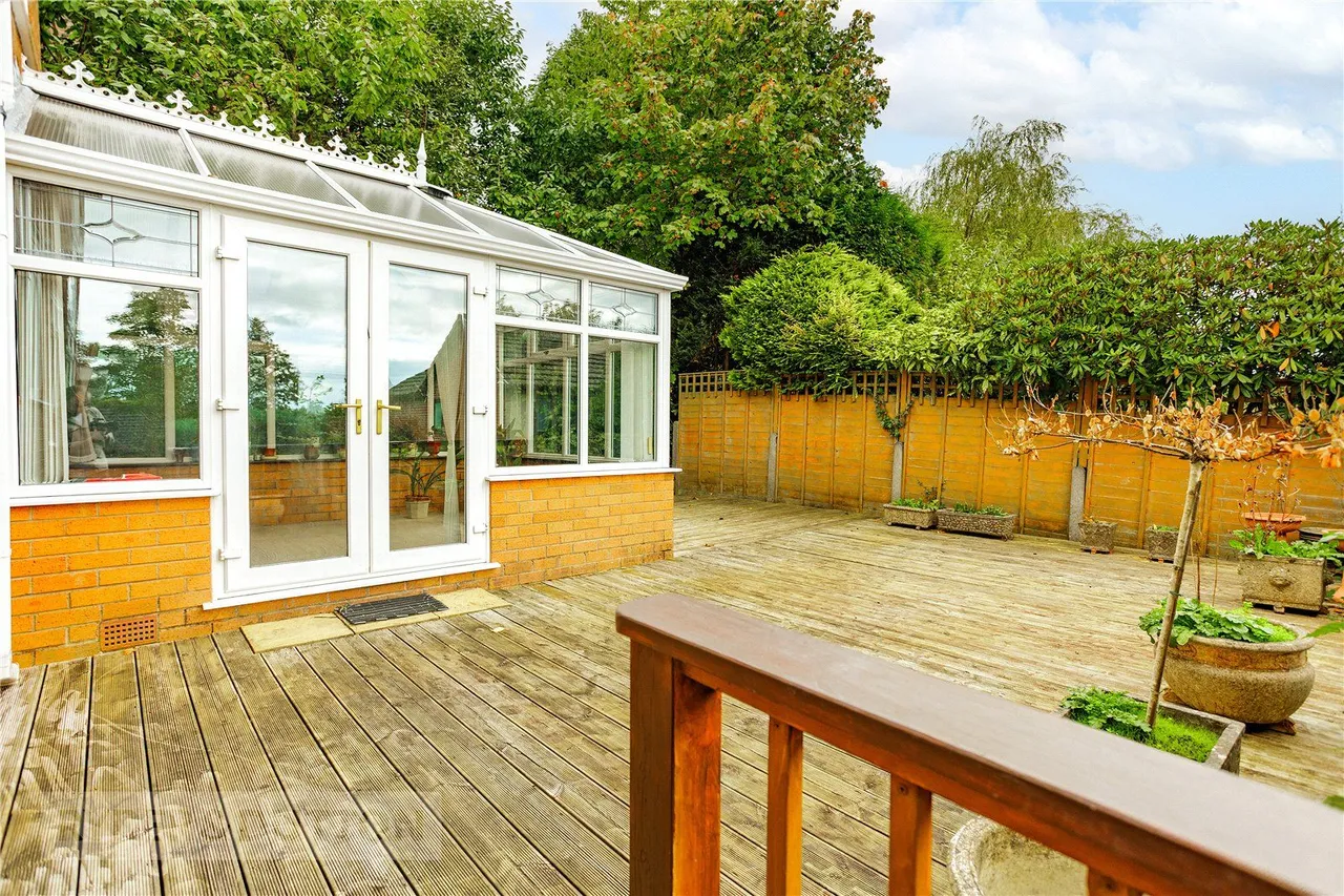 Heath Road, Glossop, SK13, photo 32