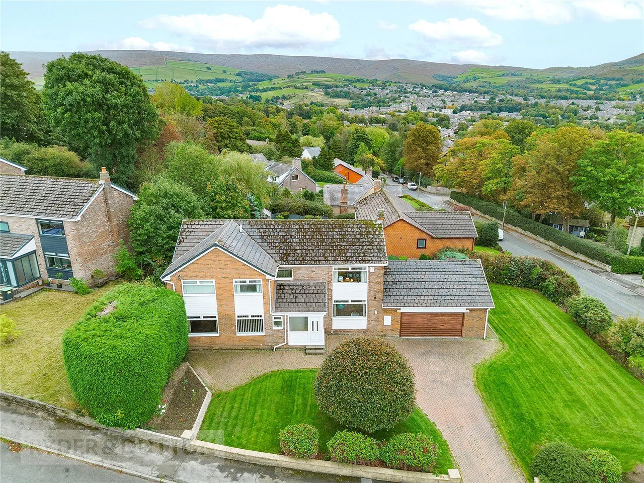 Heath Road, Glossop, SK13, photo 2