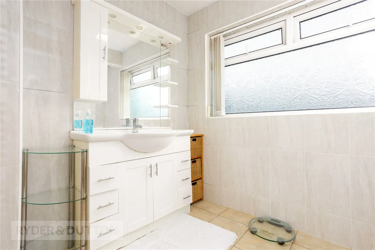 Heath Road, Glossop, SK13, photo 27