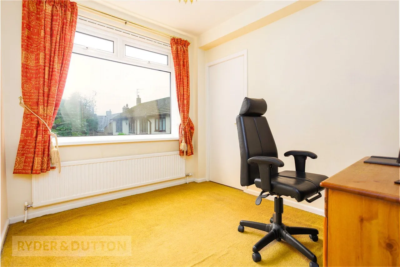 Heath Road, Glossop, SK13, photo 12