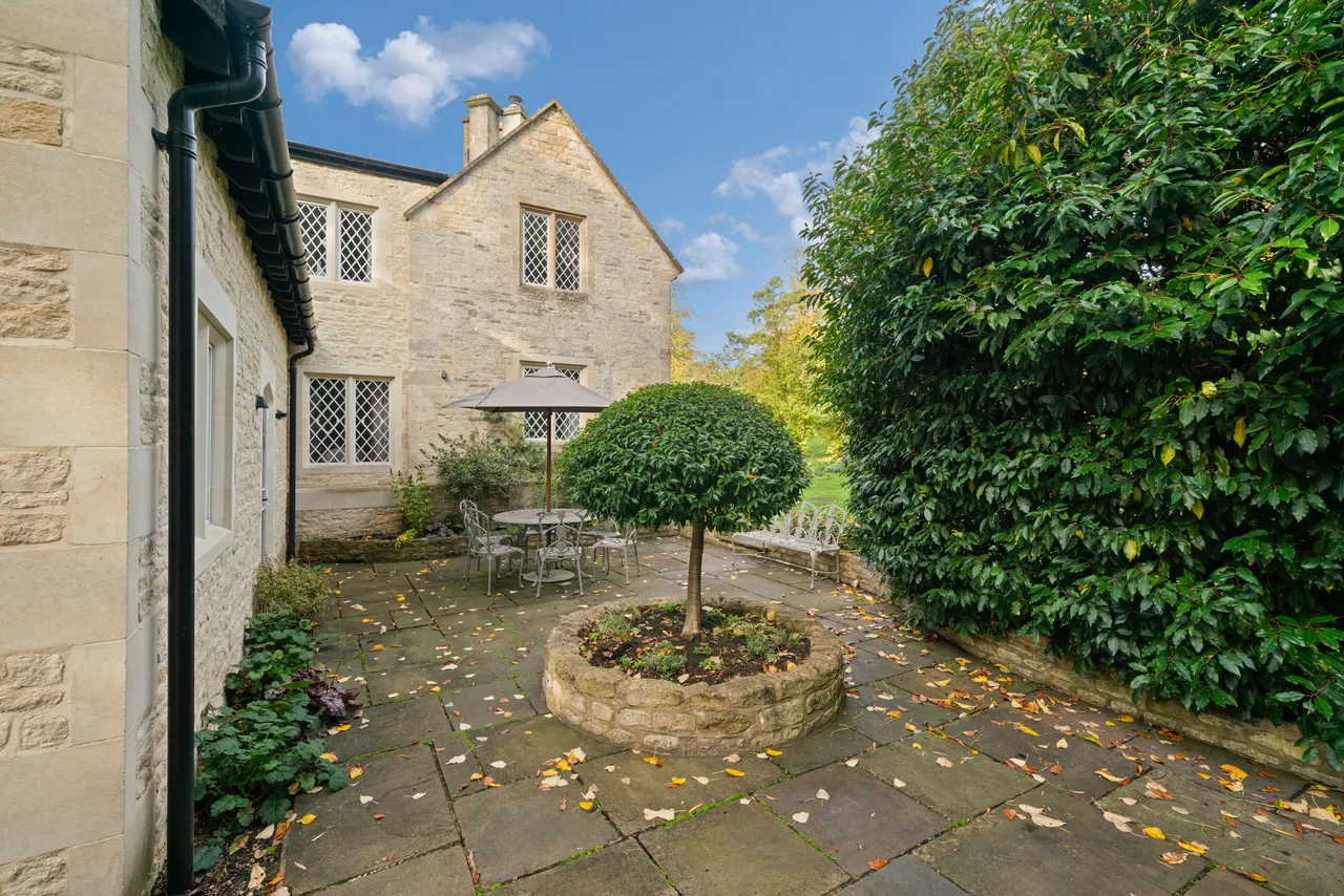 Swinbrook Place, Burford, OX18, photo 16