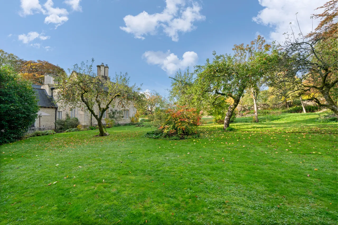 Swinbrook Place, Burford, OX18, photo 15