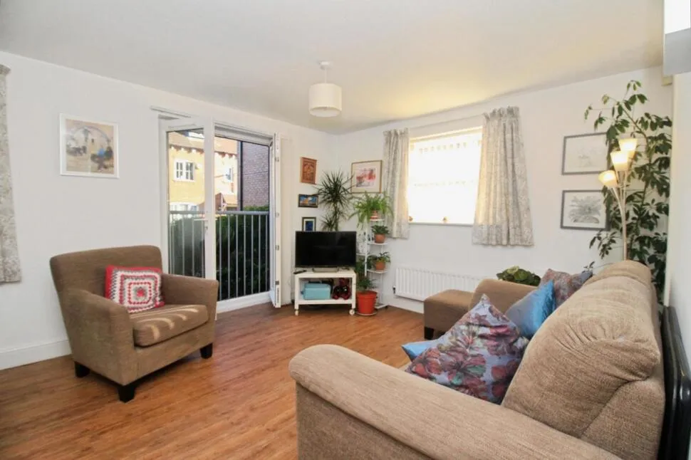 Long Meadow Drive, Hinckley, LE10, photo 4