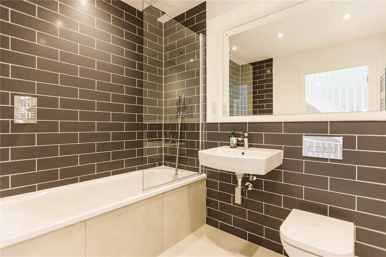 Mina Park Crescent, St Werburgh's, BS2, photo 7