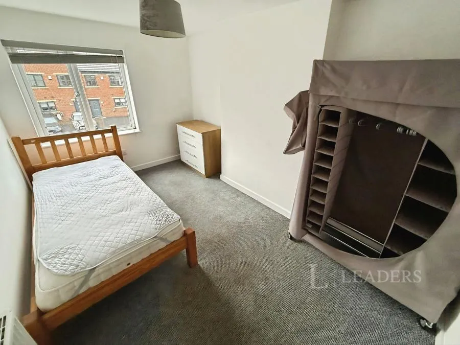 1 bed property to rent, Queen Street, Normanton, WF6