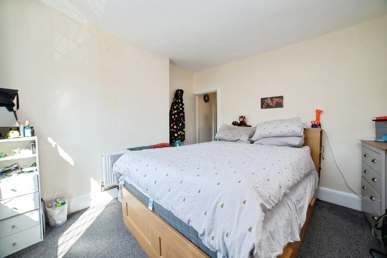 Main Street, Huthwaite, NG17, photo 10